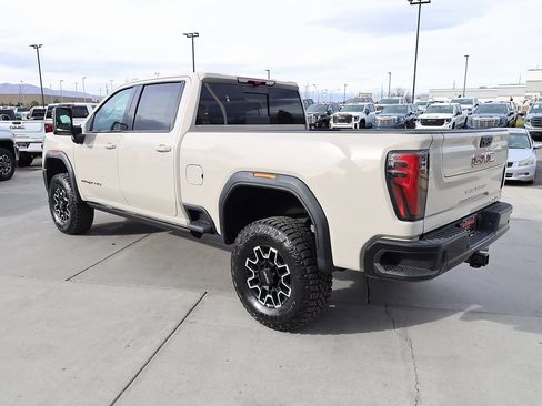 New 2026 GMC Sierra 2500 AT4X image 4