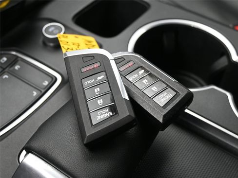 Certified 2023 Acura MDX SH-AWD w/Advance image 5