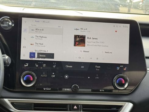 Used 2023 Lexus RX 350 Premium image 10