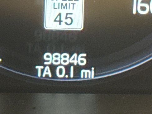 Used 2018 Volvo XC60 T6 Momentum w/ Convenience Package AWD/4WD image 11
