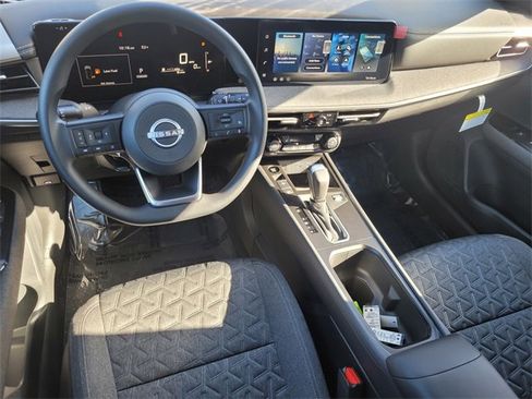 New 2026 Nissan Kicks SV w/ SV Premium Package image 6