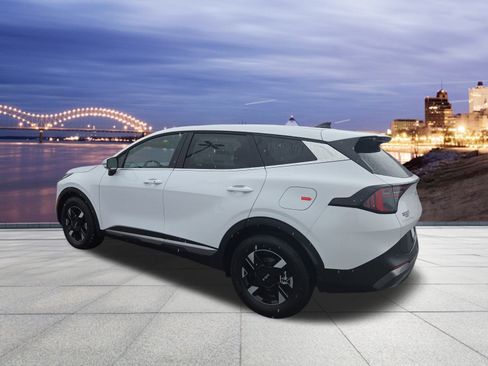 New 2026 Kia Sportage LX image 3