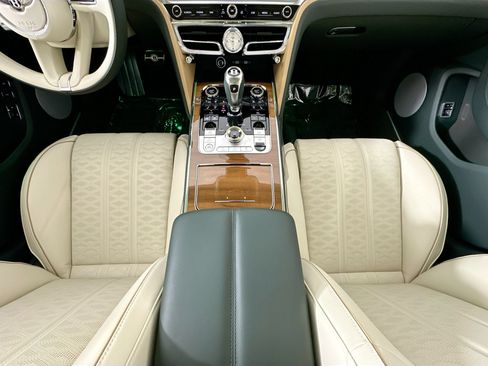New 2026 Bentley Flying Spur Plug-In Hybrid AWD/4WD image 21