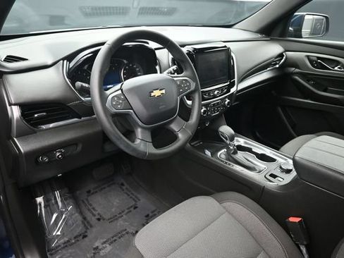 Used 2023 Chevrolet Traverse LT AWD/4WD image 11