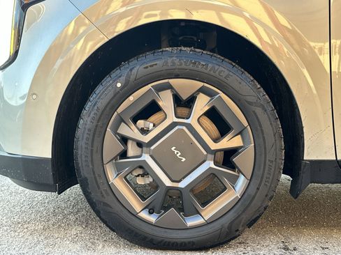 New 2026 Kia Carnival SX image 11