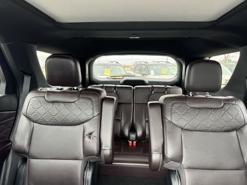 Certified 2025 Ford Explorer Platinum w/ LUX Leather Package image 13