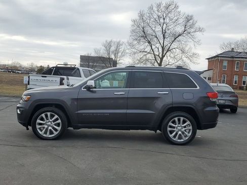 Used 2017 Jeep Grand Cherokee Limited image 4
