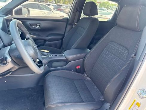 Used 2024 Honda HR-V Sport image 10
