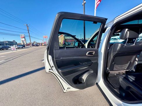 Used 2015 Jeep Grand Cherokee Limited image 31