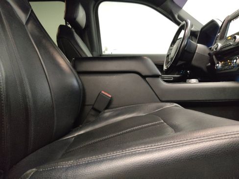Used 2018 Ford Expedition Limited RWD image 21