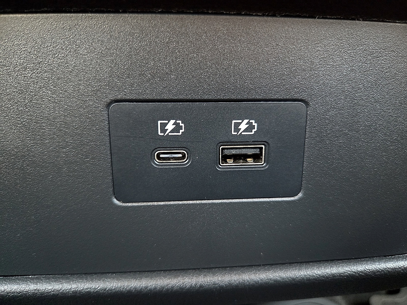 Used 2023 Nissan Rogue SV FWD image 11