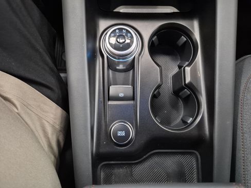 Used 2025 Ford Explorer Active RWD image 30