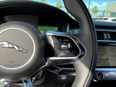 New 2024 Jaguar I-PACE R-Dynamic HSE image 17