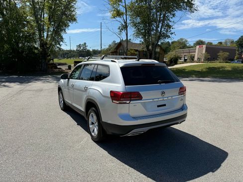 Used 2018 Volkswagen Atlas SE image 4