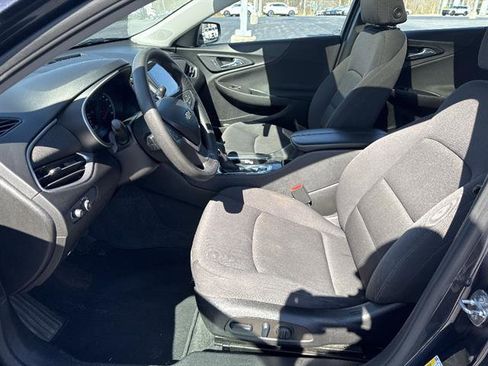 Used 2022 Chevrolet Malibu LT image 9