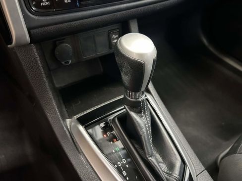 Used 2017 Toyota Corolla LE FWD image 21