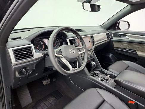 Used 2021 Volkswagen Atlas Cross Sport SE w/ Panoramic Sunroof Package AWD/4WD image 16
