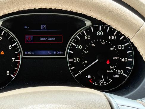 Used 2016 Nissan Altima 2.5 SV w/ Convenience Package FWD image 11