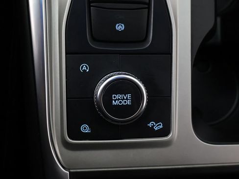Used 2024 Ford Explorer XLT w/ Equipment Group 202A AWD/4WD image 53