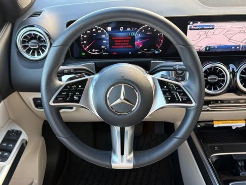 New 2026 Mercedes-Benz GLB 250 4MATIC image 17