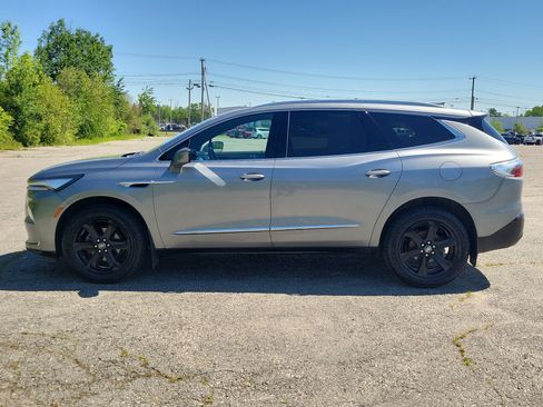 Used 2023 Buick Enclave Essence w/ Experience Buick Package AWD/4WD image 8