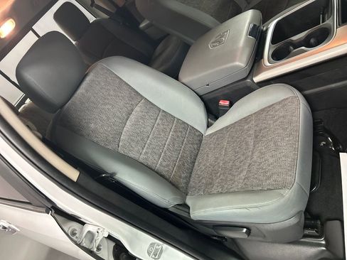 Used 2018 RAM 1500 Big Horn image 22