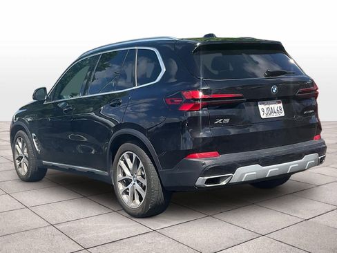 Used 2024 BMW X5 xDrive50e w/ Parking Assistance Package AWD/4WD image 12