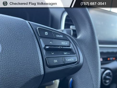 Used 2021 Hyundai Venue SE image 32