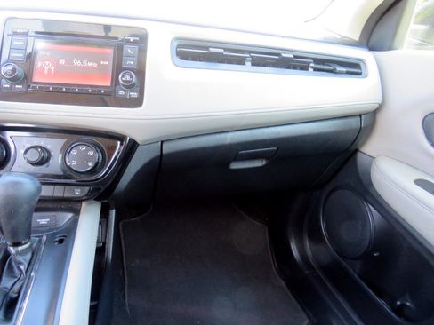 Used 2017 Honda HR-V LX image 35