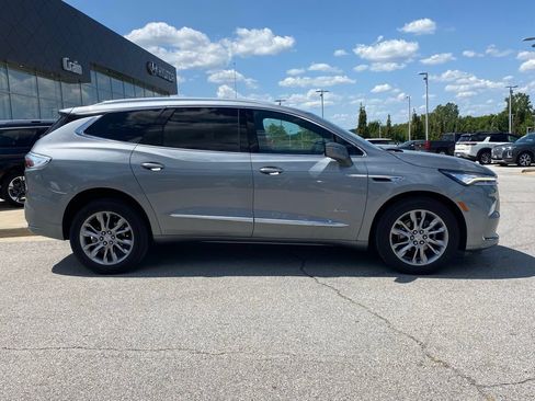 Used 2023 Buick Enclave Avenir w/ Avenir Technology Package AWD/4WD image 8