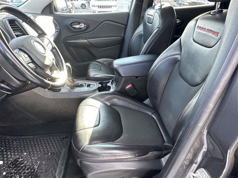 Used 2021 Jeep Cherokee Trailhawk w/ Trailer Tow Group image 18