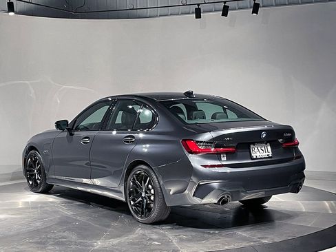 Used 2022 BMW 330e xDrive w/ M Sport Package image 12