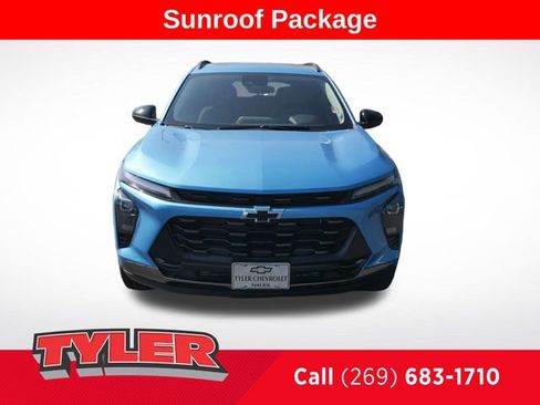 New 2025 Chevrolet Trax ACTIV w/ Sunroof Package image 2