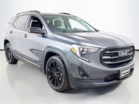Used 2021 GMC Terrain SLT w/ Elevation Edition image 3