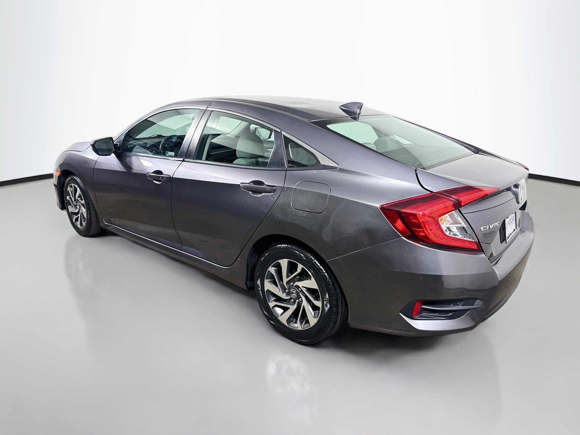 Used 2018 Honda Civic EX image 5