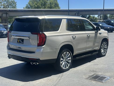 Used 2021 GMC Yukon Denali w/ Advanced Technology Package RWD image 7