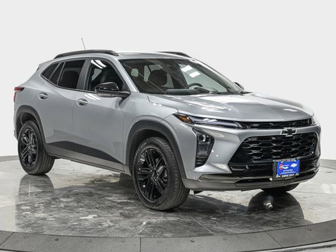 Used 2025 Chevrolet Trax ACTIV w/ Driver Confidence Package image 8