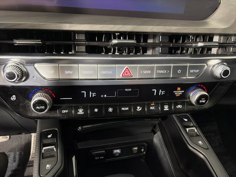 Certified 2024 Kia Telluride SX X-Line AWD/4WD image 27