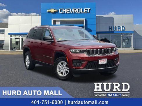 Used 2023 Jeep Grand Cherokee Laredo AWD/4WD image 1