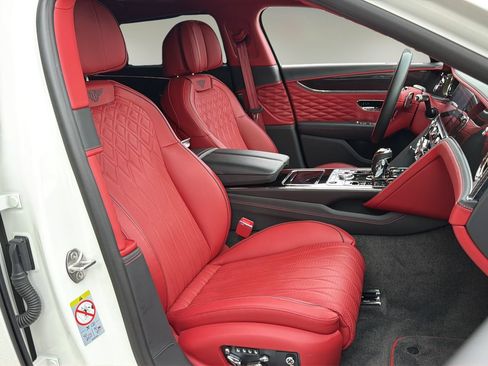 Certified 2022 Bentley Flying Spur V8 AWD/4WD image 21