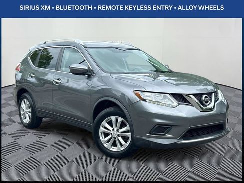 Used 2015 Nissan Rogue SV FWD image 1