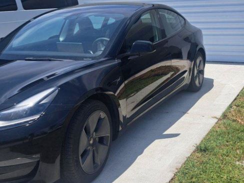 Used 2022 Tesla Model 3 Long Range AWD/4WD image 2