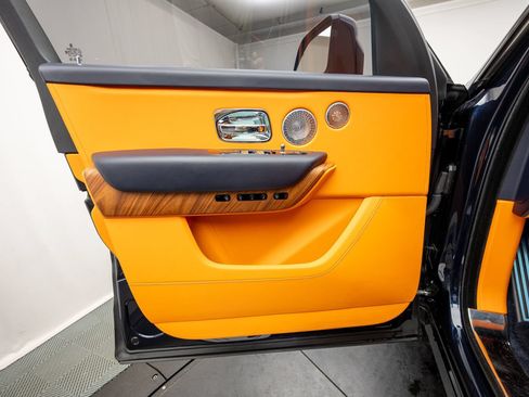 Used 2025 Rolls-Royce Cullinan AWD/4WD image 54