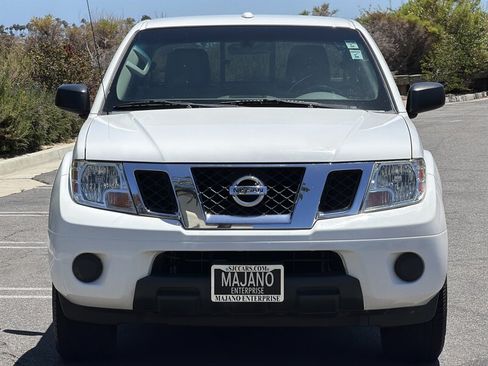 Used 2018 Nissan Frontier SV RWD image 9