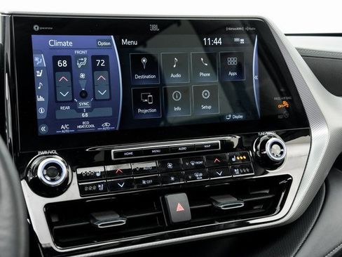 Used 2022 Toyota Highlander Platinum image 17