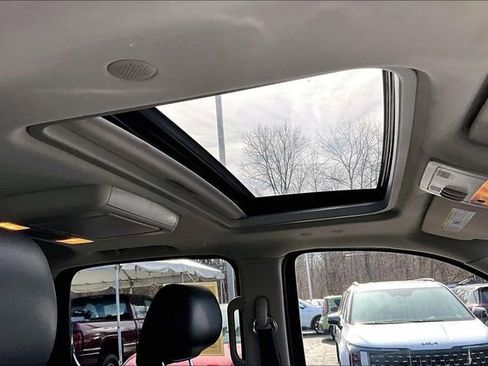 Used 2013 Cadillac Escalade EXT Premium image 20