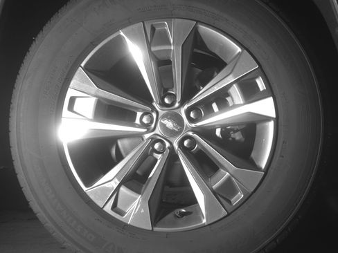 Used 2025 Chevrolet Equinox LT FWD image 13