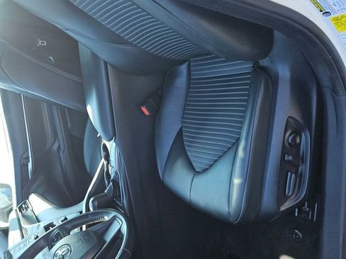 Used 2024 Toyota Camry SE image 11