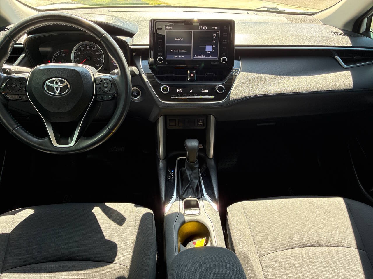 Used 2022 Toyota Corolla Cross LE AWD/4WD image 9