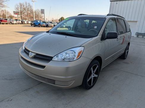 Used 2004 Toyota Sienna CE image 31
